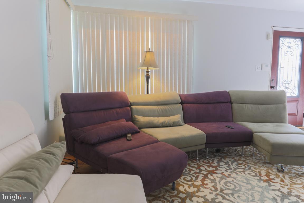 WINDSOR HILLS - Residential