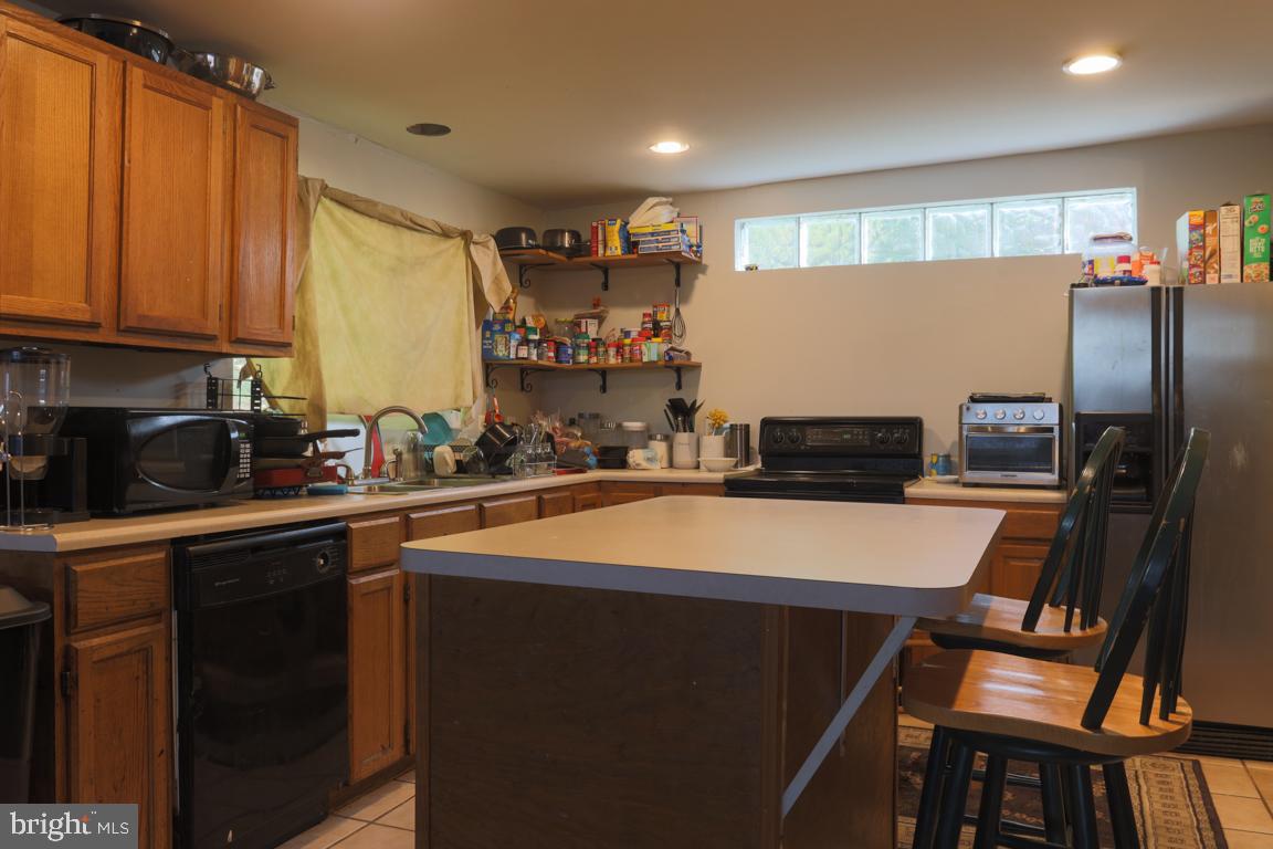 WINDSOR HILLS - Residential