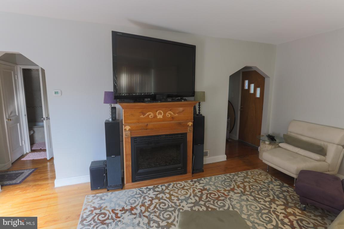 WINDSOR HILLS - Residential