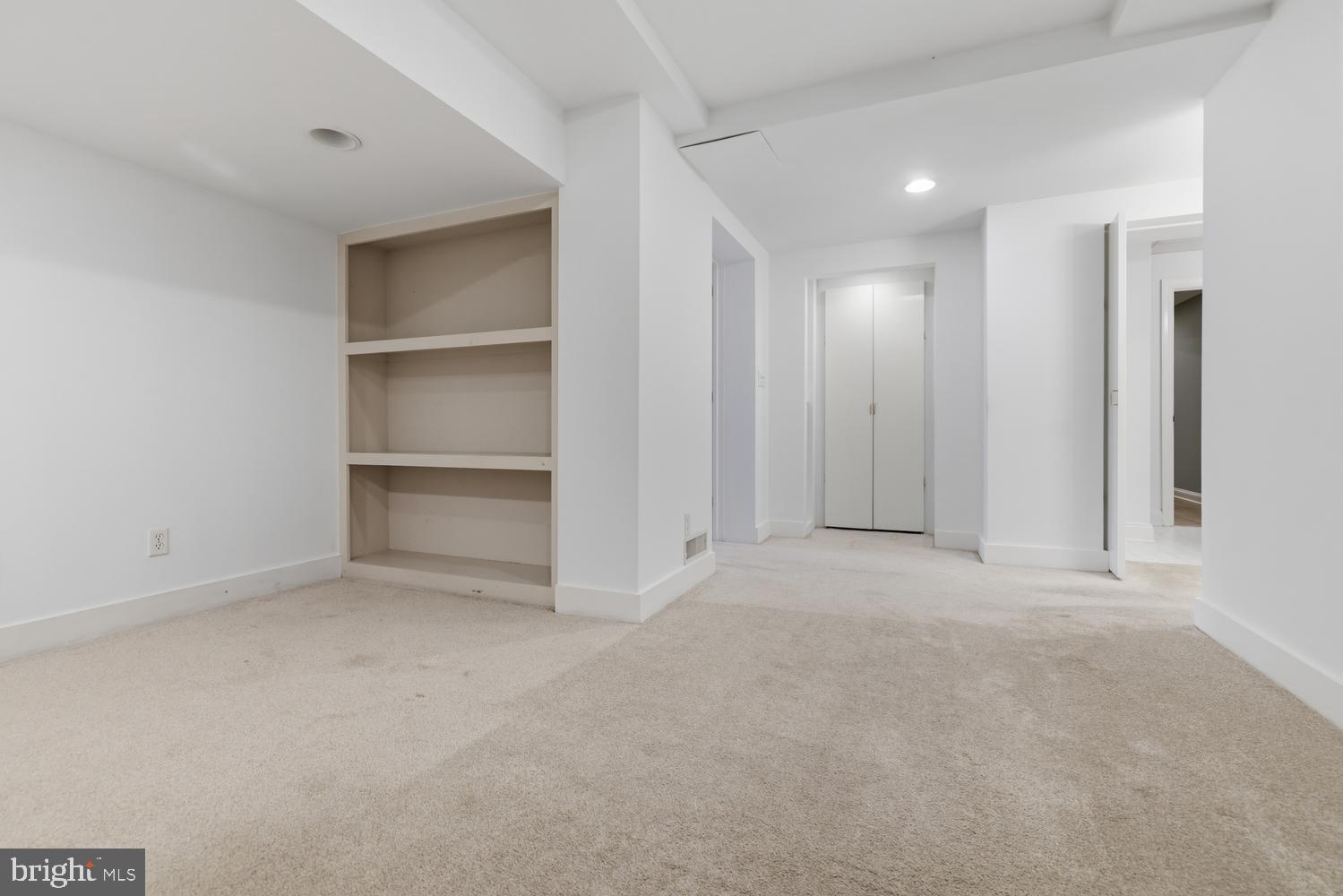 KINGSWOODS - Residential