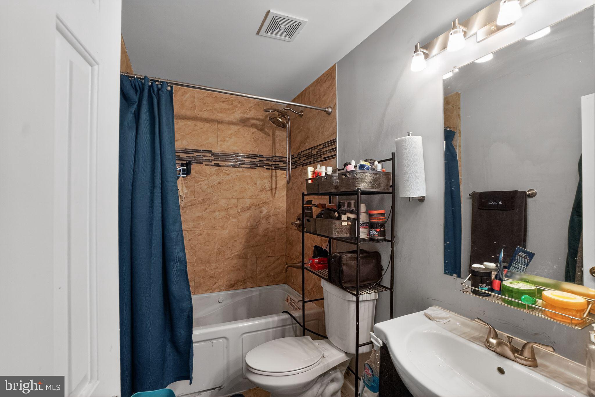 SOUTH ADDISON HGHTS TOWN - Residential