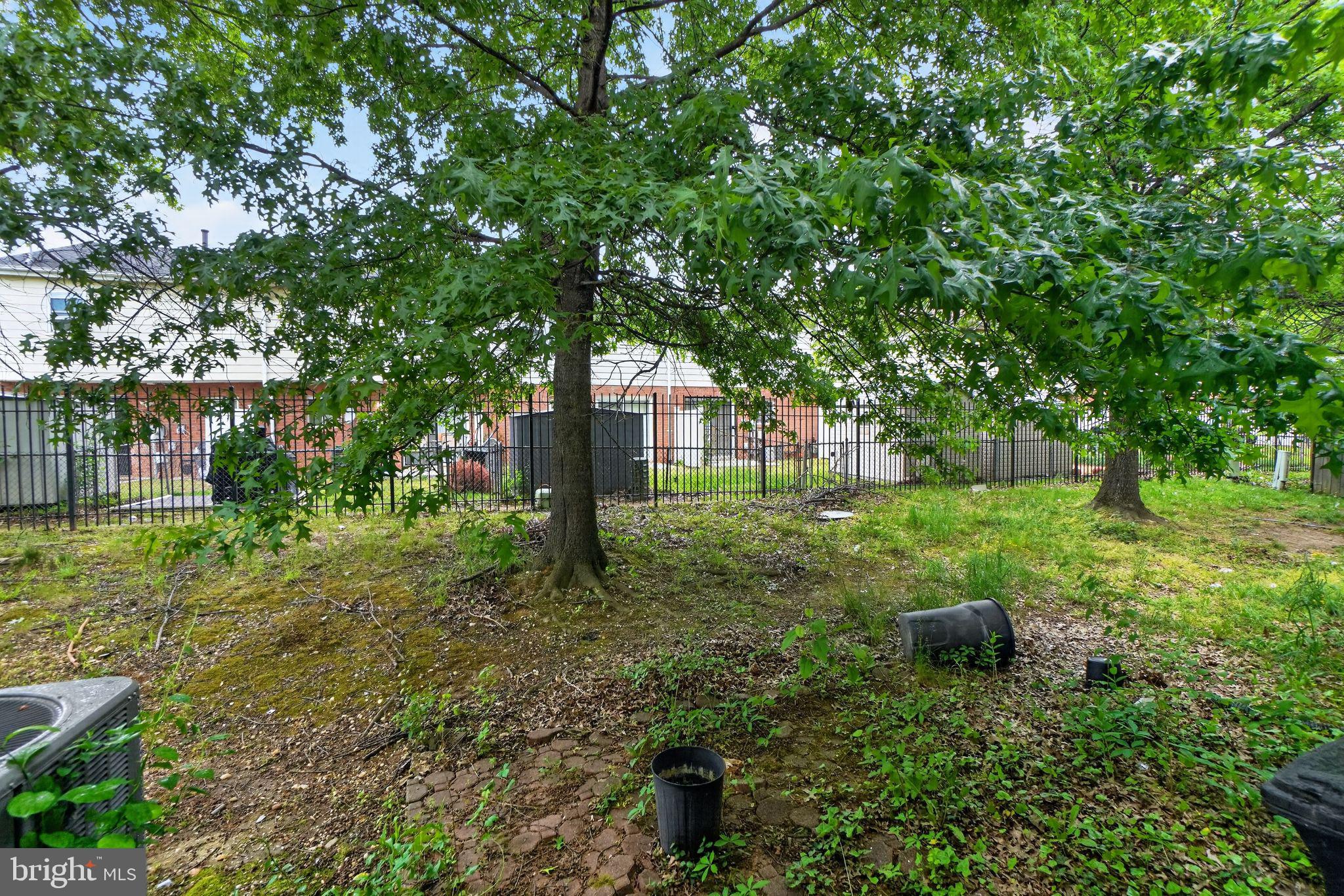 SOUTH ADDISON HGHTS TOWN - Residential