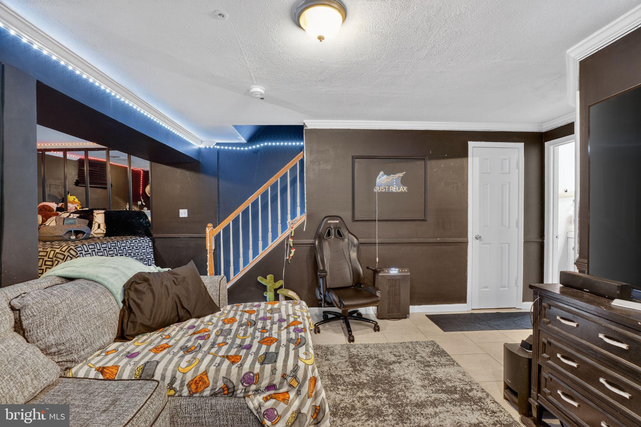 SOUTH ADDISON HGHTS TOWN - Residential