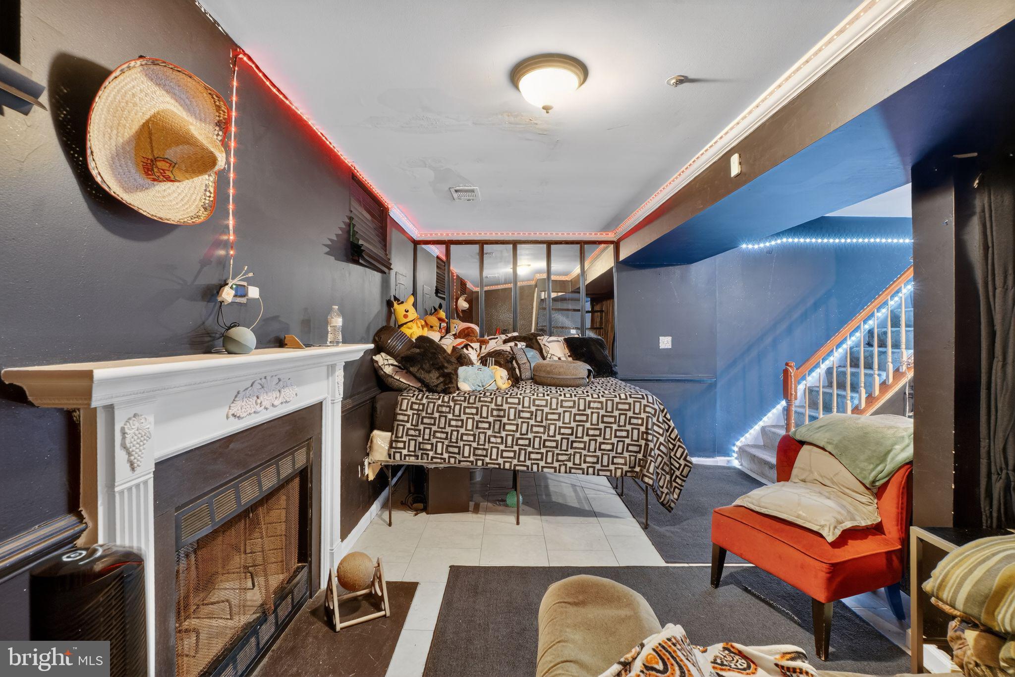 SOUTH ADDISON HGHTS TOWN - Residential