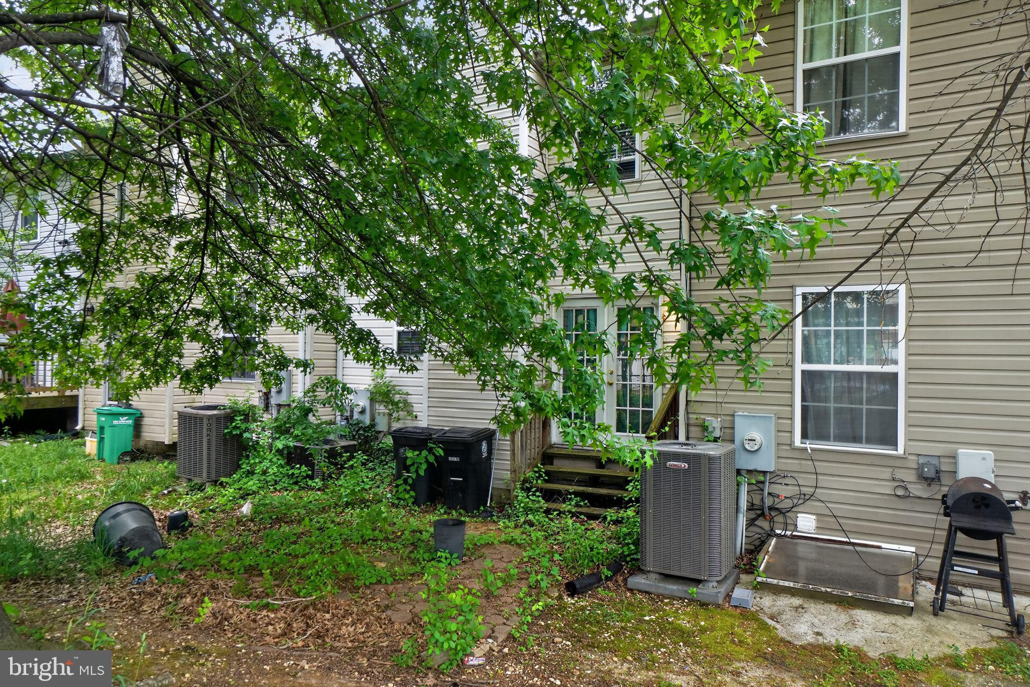 SOUTH ADDISON HGHTS TOWN - Residential