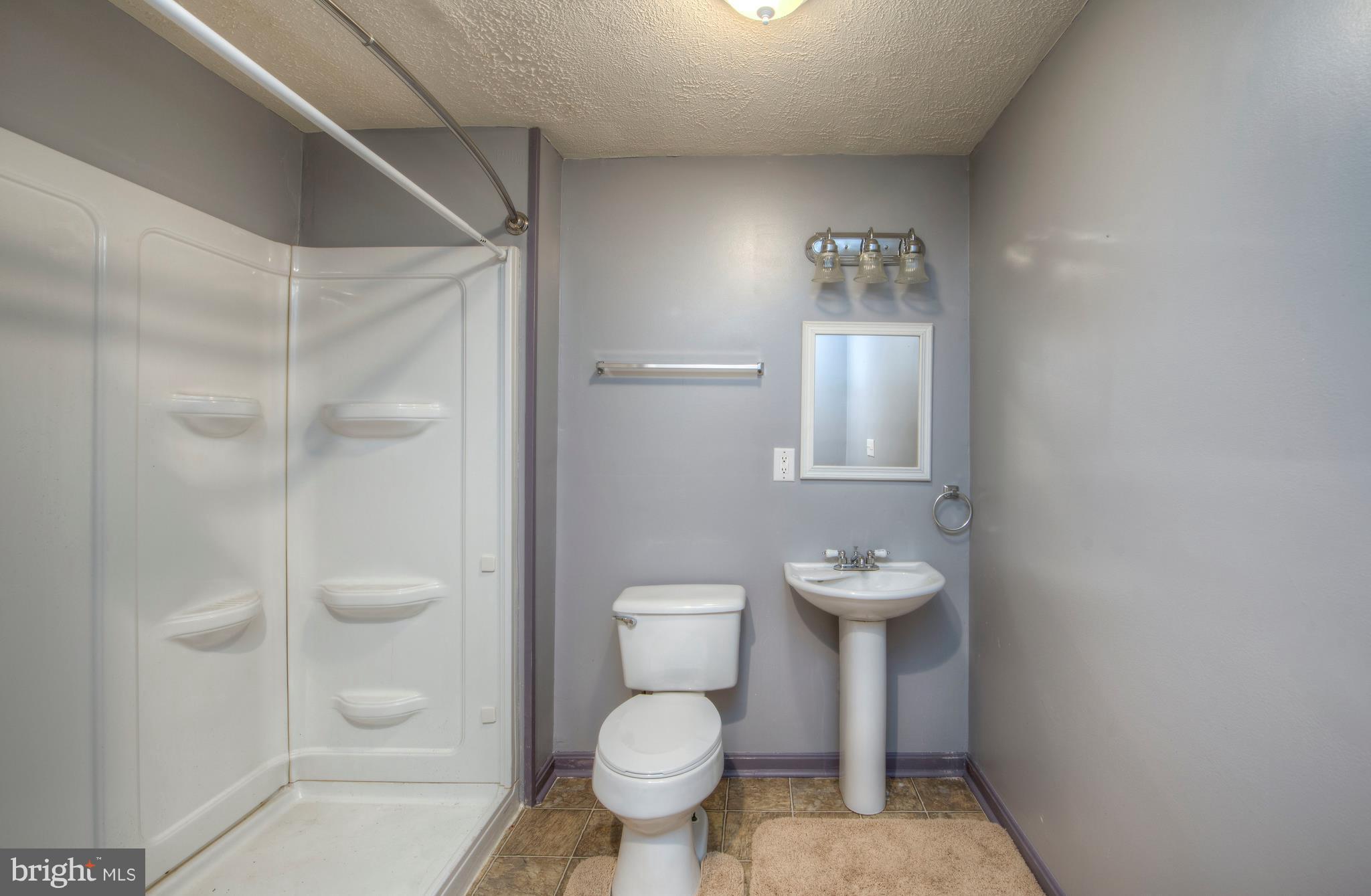 SALEM FIELDS - Residential Lease