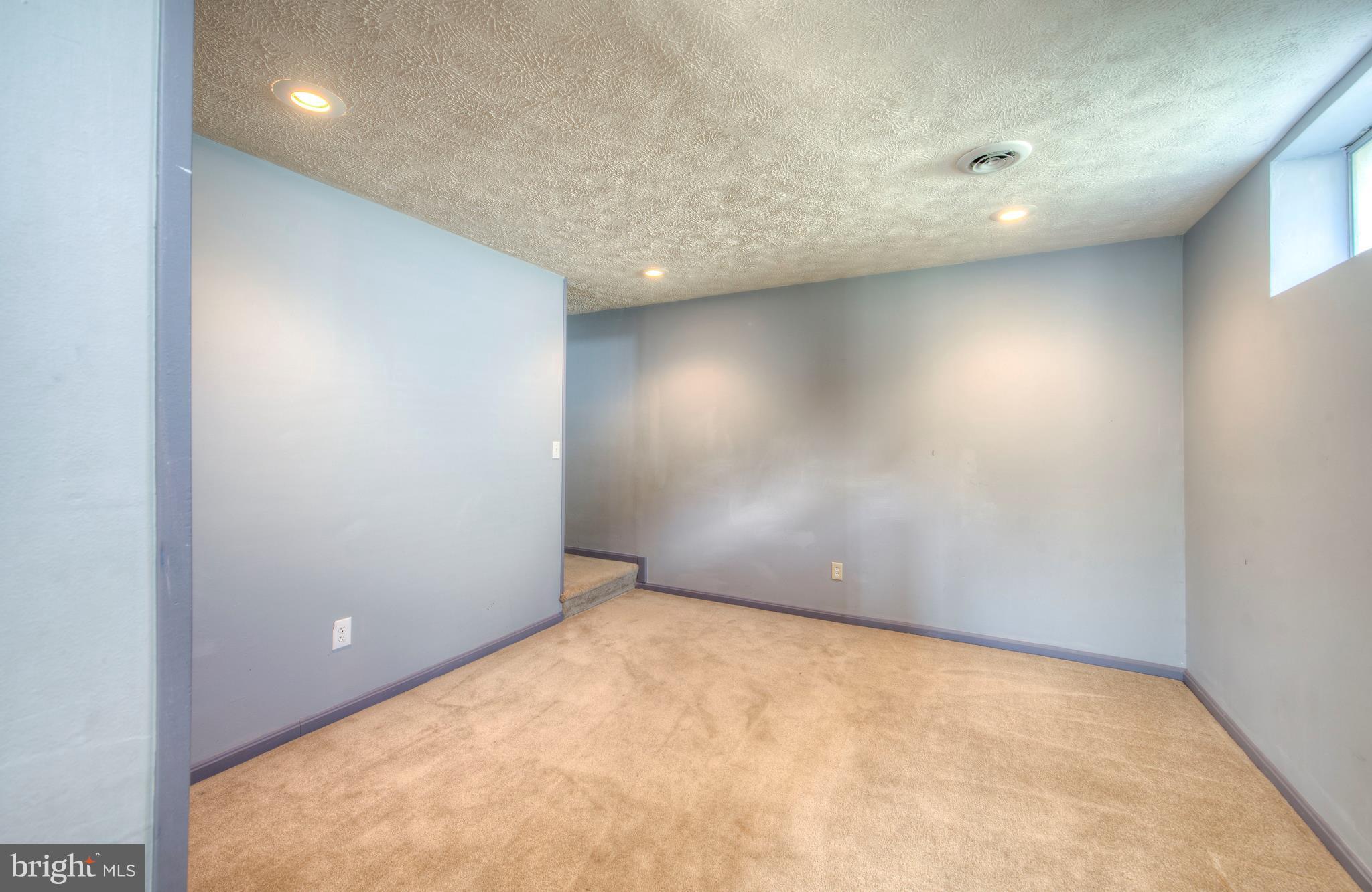 SALEM FIELDS - Residential Lease