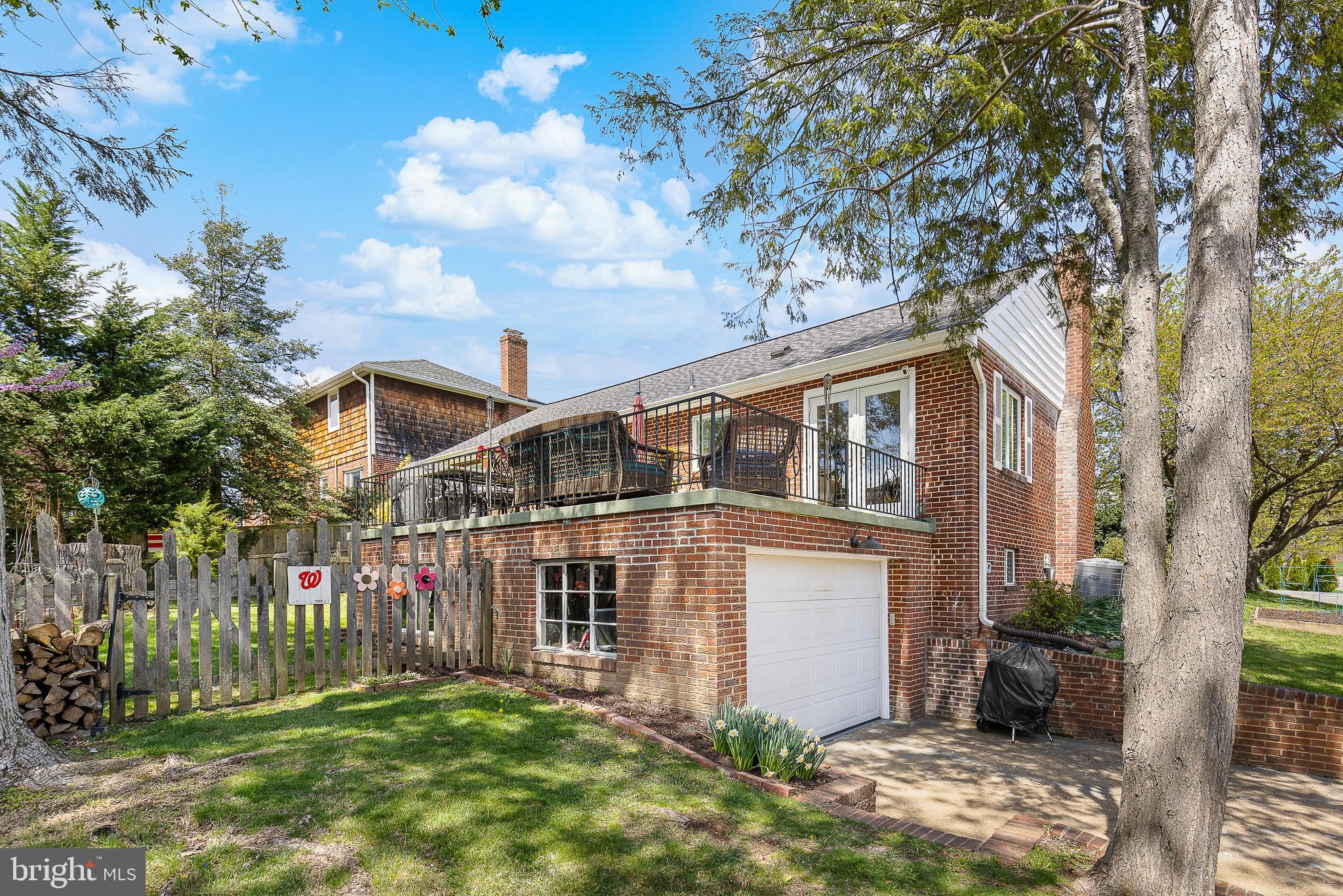 BERKSHIRE OAKWOOD - Residential