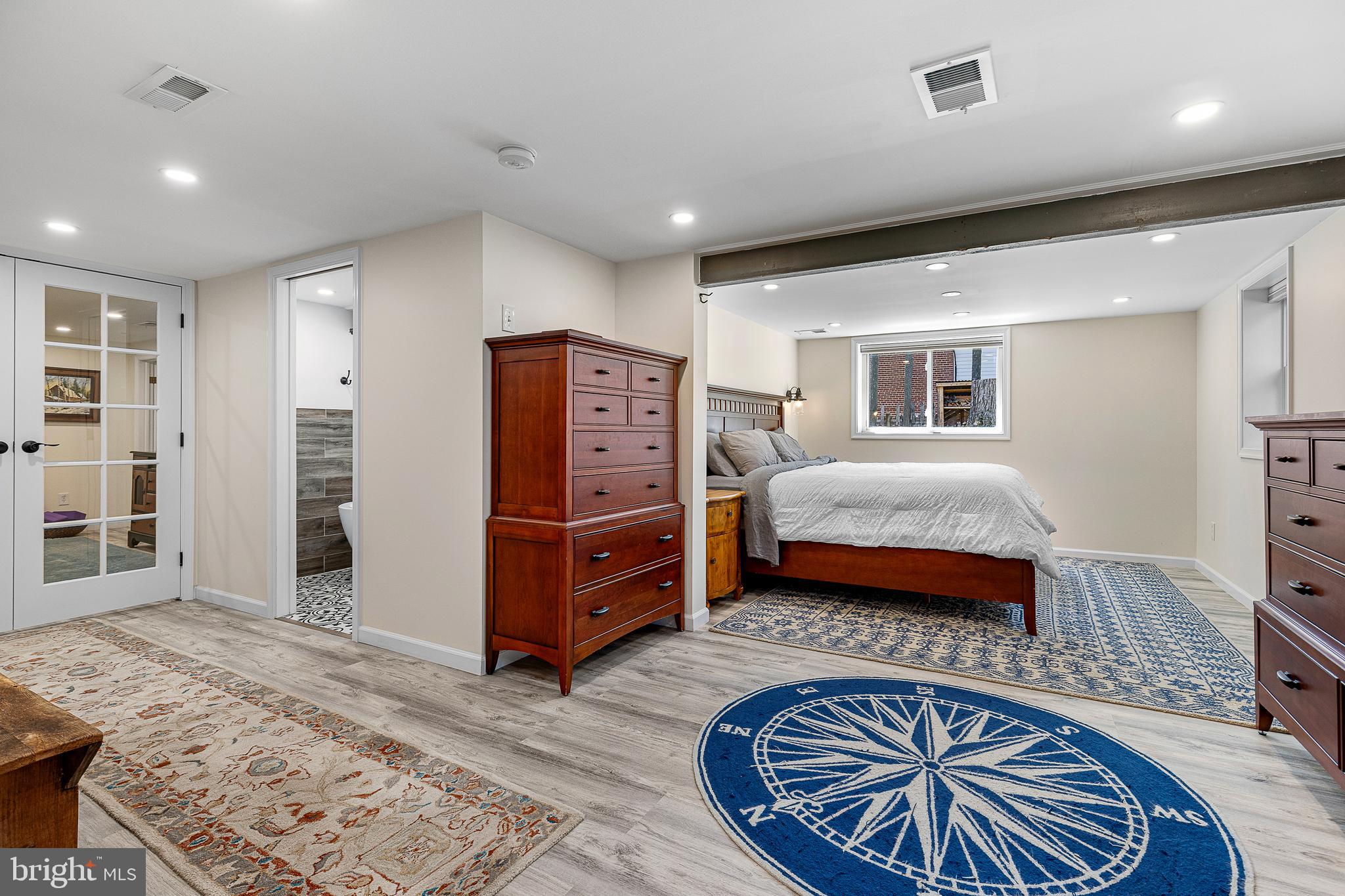 BERKSHIRE OAKWOOD - Residential