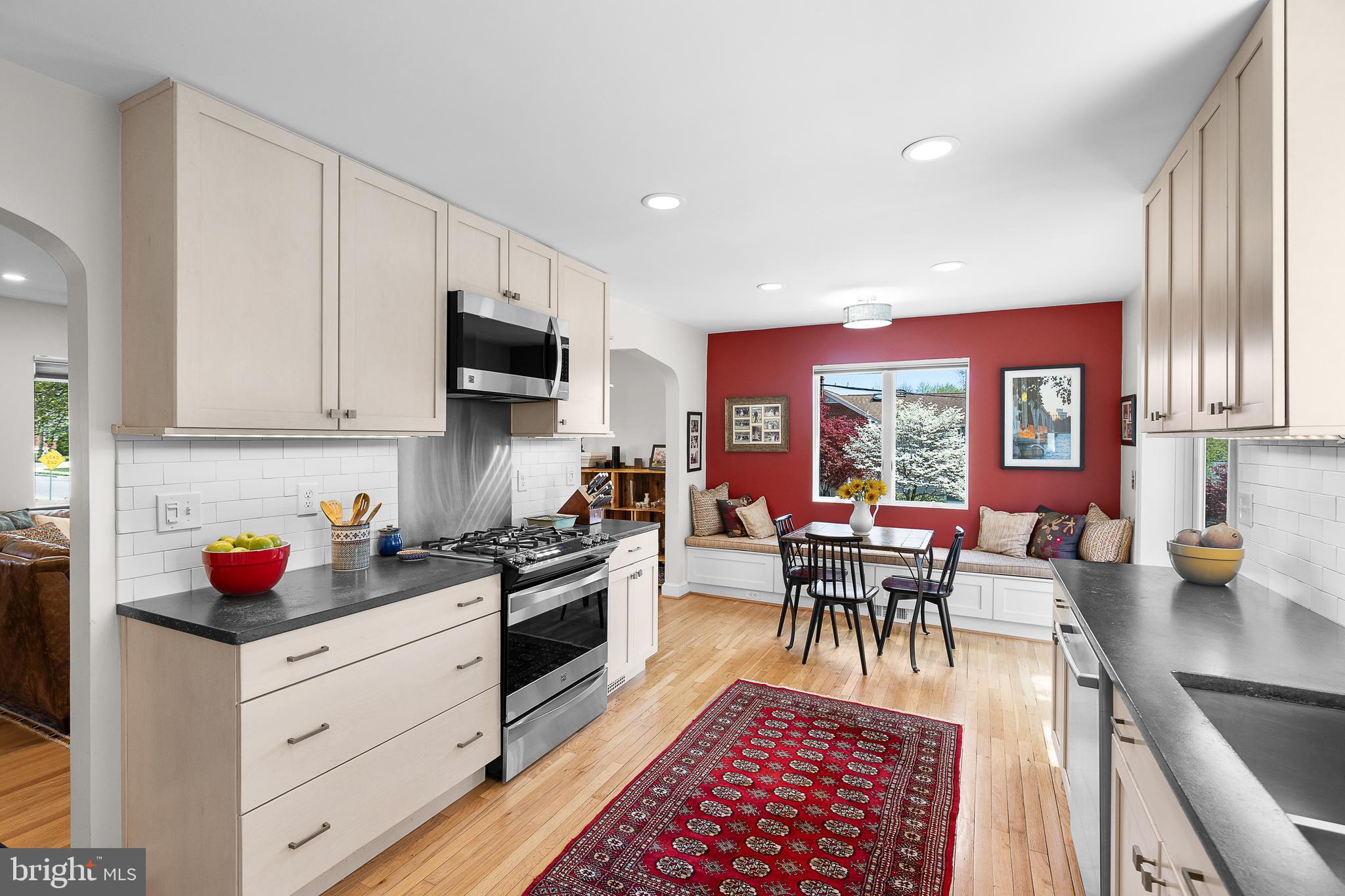 BERKSHIRE OAKWOOD - Residential