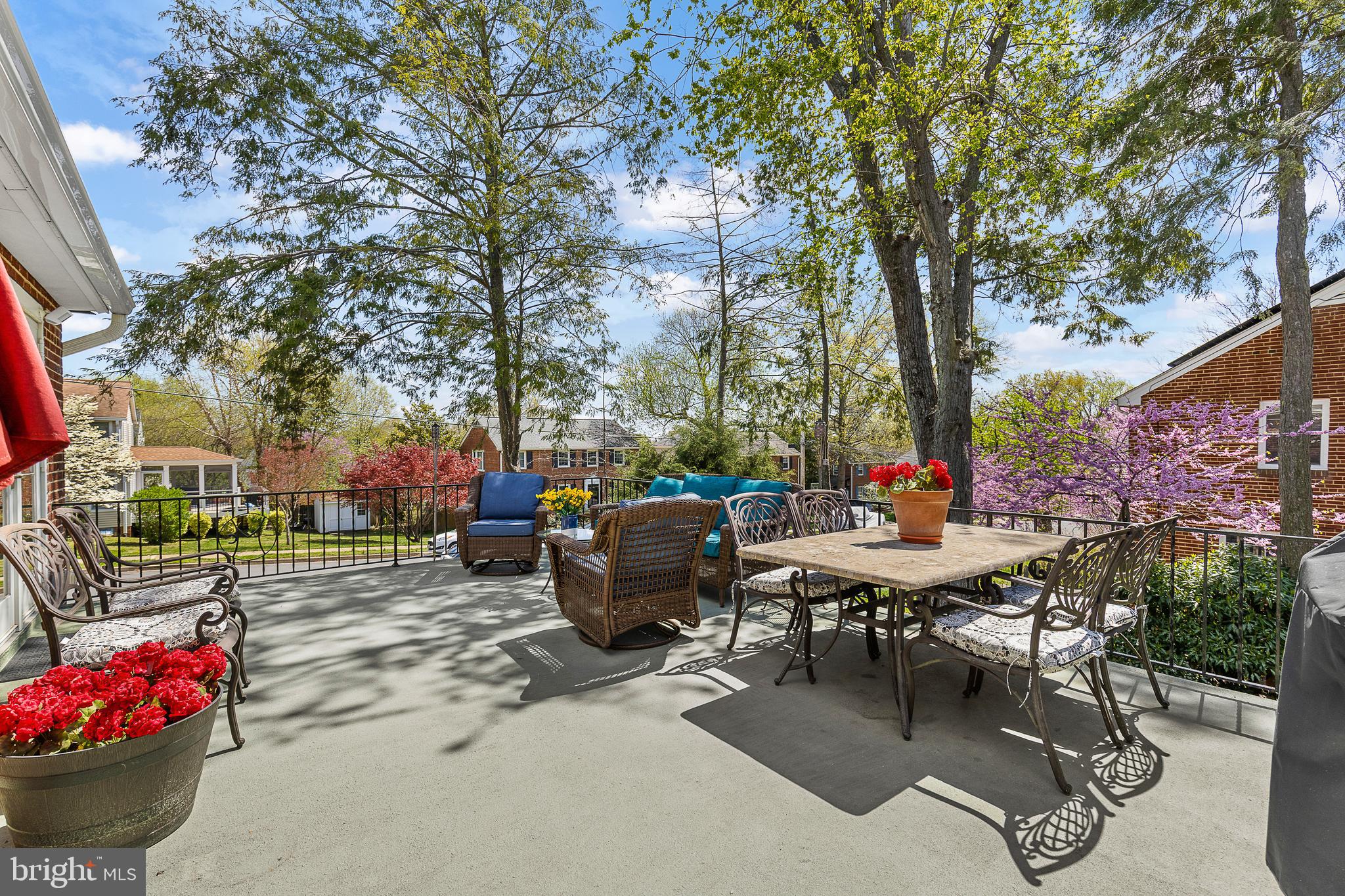 BERKSHIRE OAKWOOD - Residential