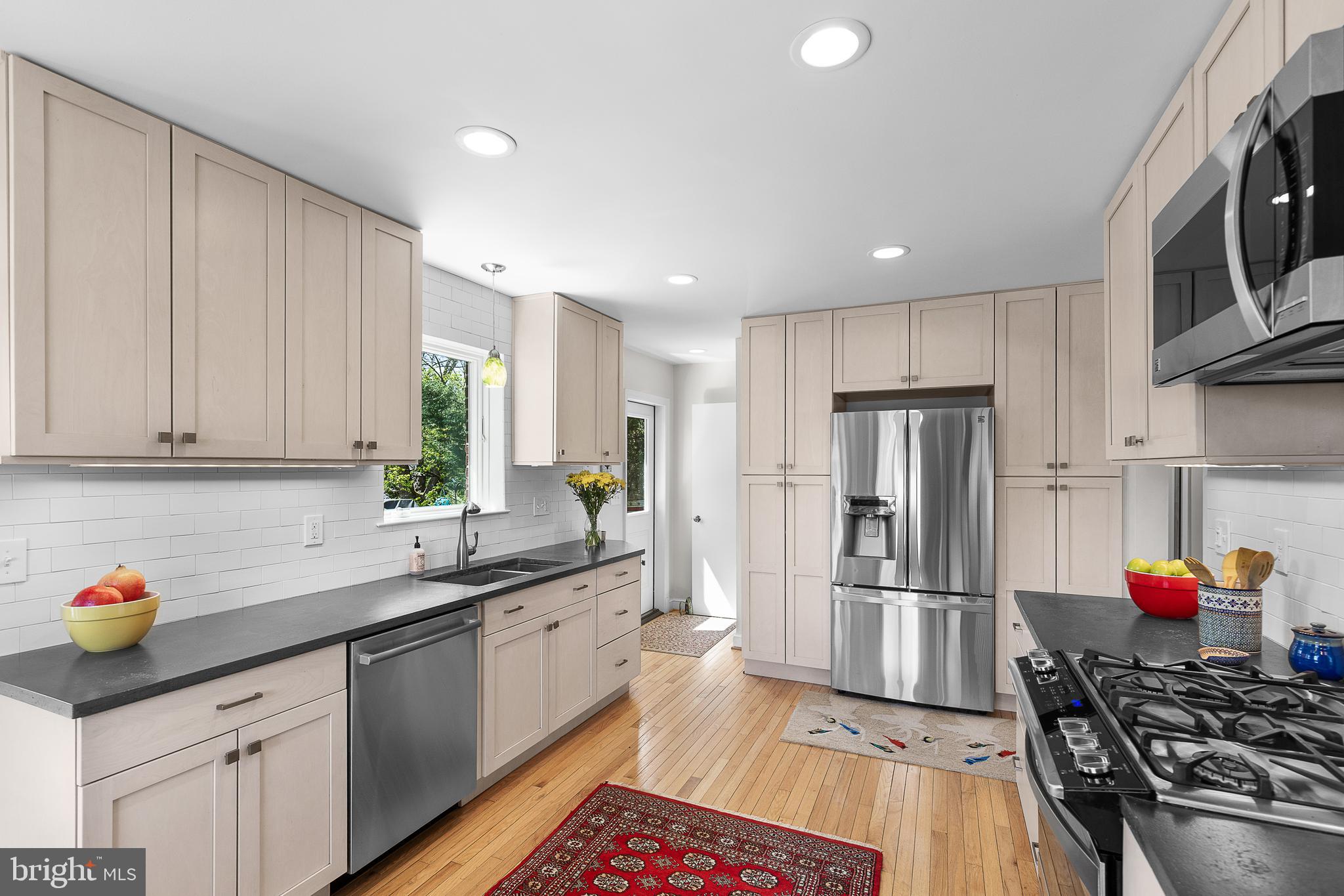 BERKSHIRE OAKWOOD - Residential