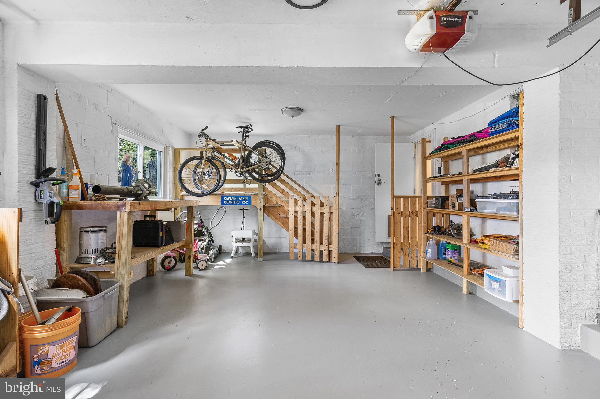 BERKSHIRE OAKWOOD - Residential