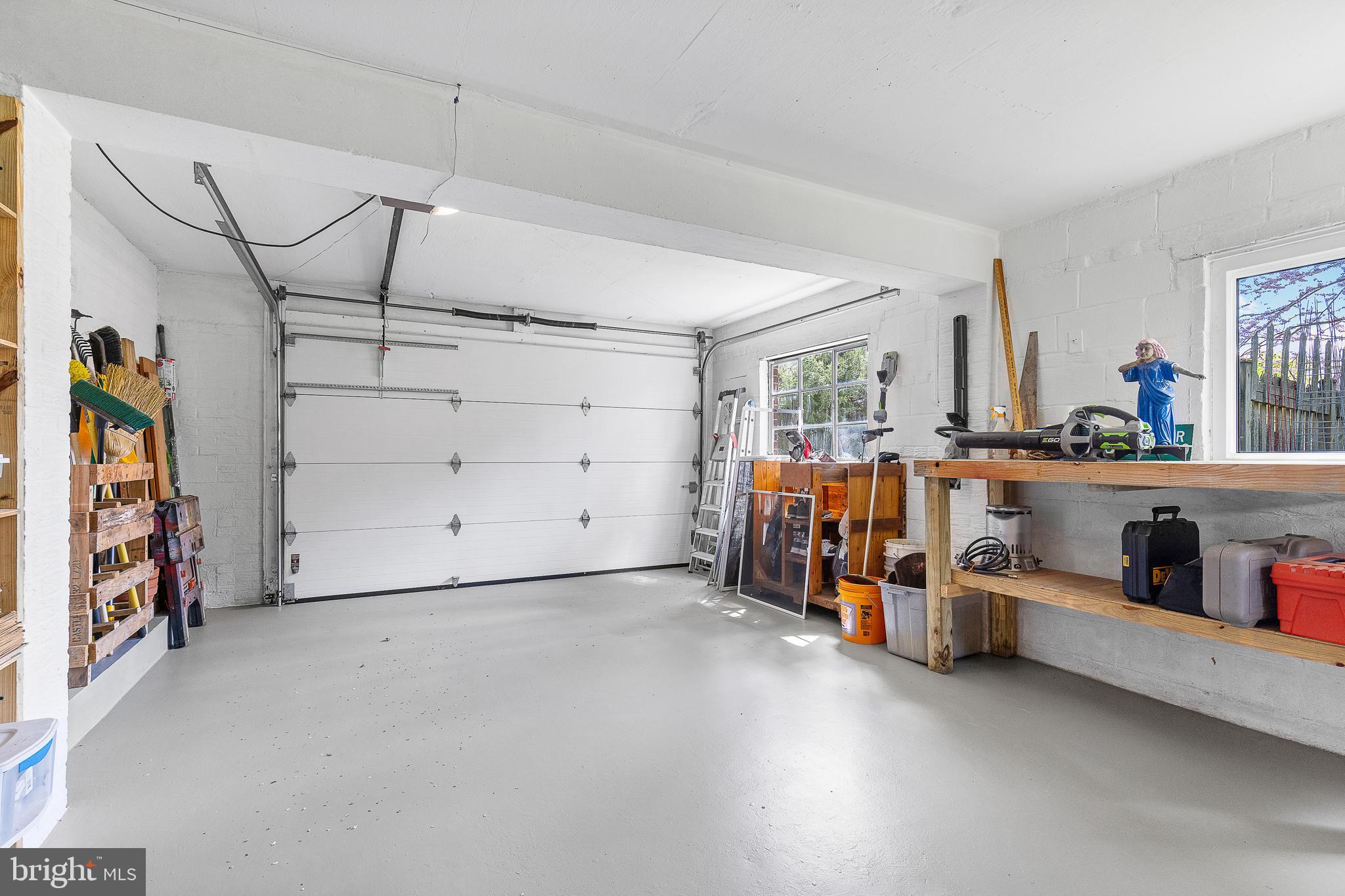 BERKSHIRE OAKWOOD - Residential