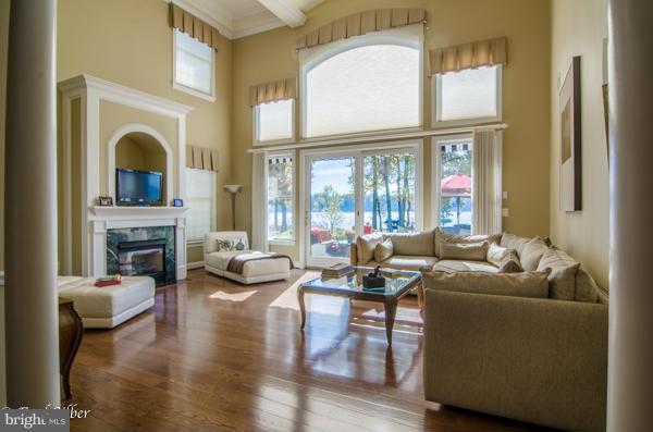 WATERS EDGE - Residential