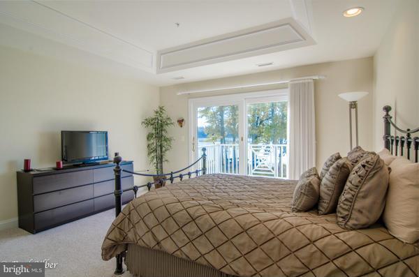 WATERS EDGE - Residential