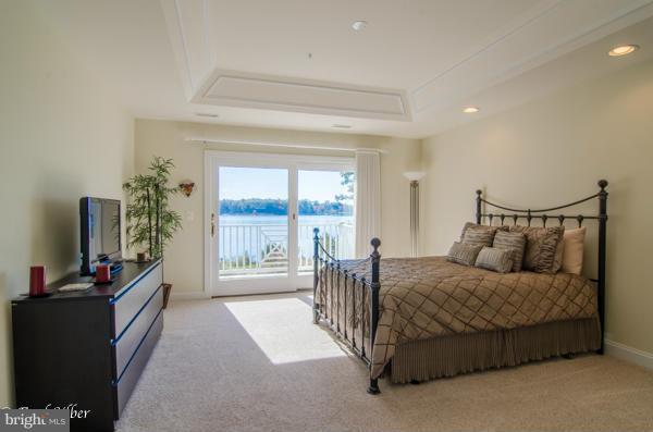 WATERS EDGE - Residential