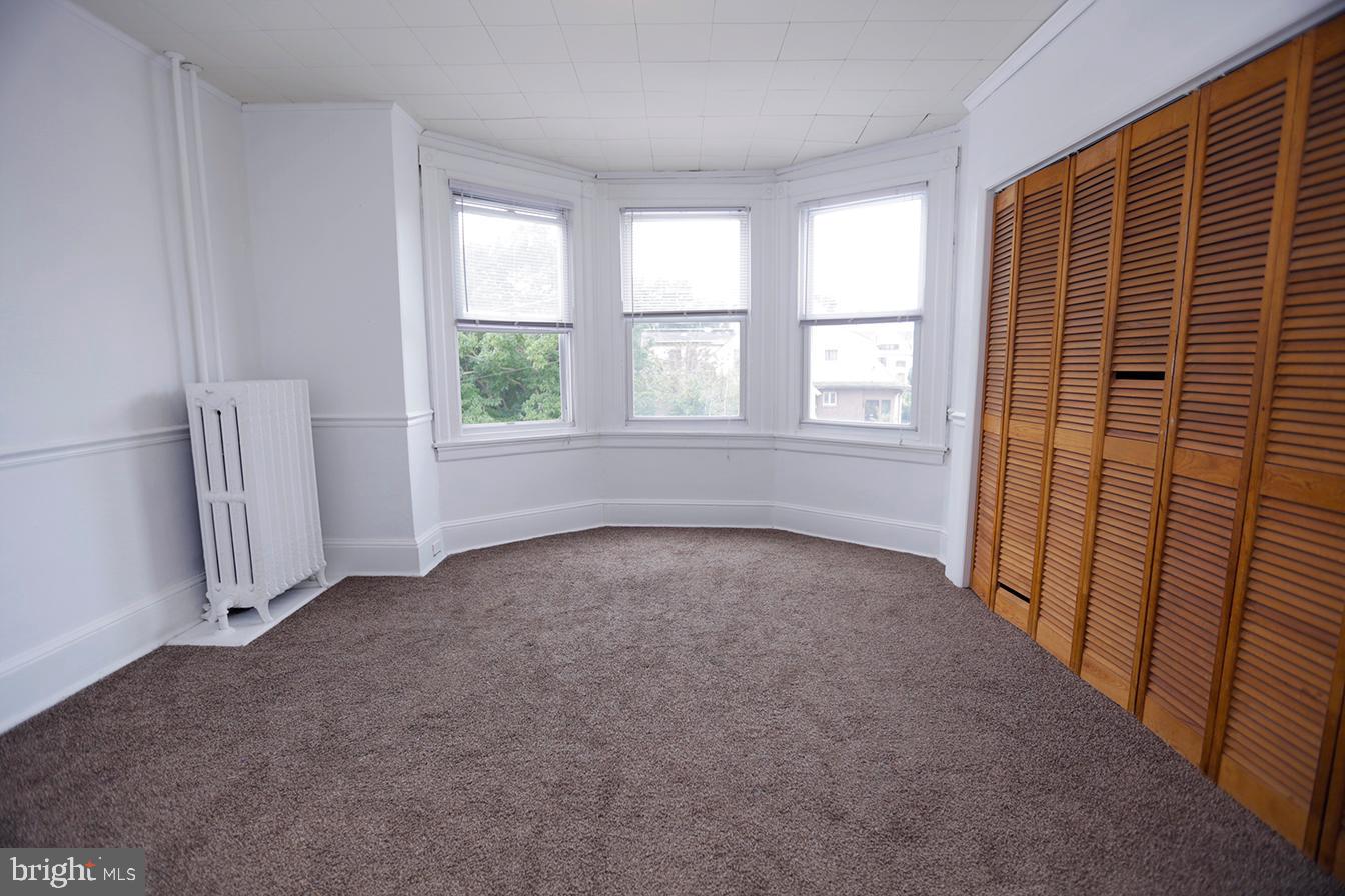 FRANKFORD - Residential Income