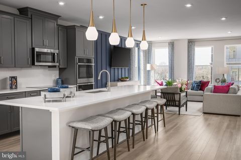 2129 GLACIER ROAD HERNDON VA 20170