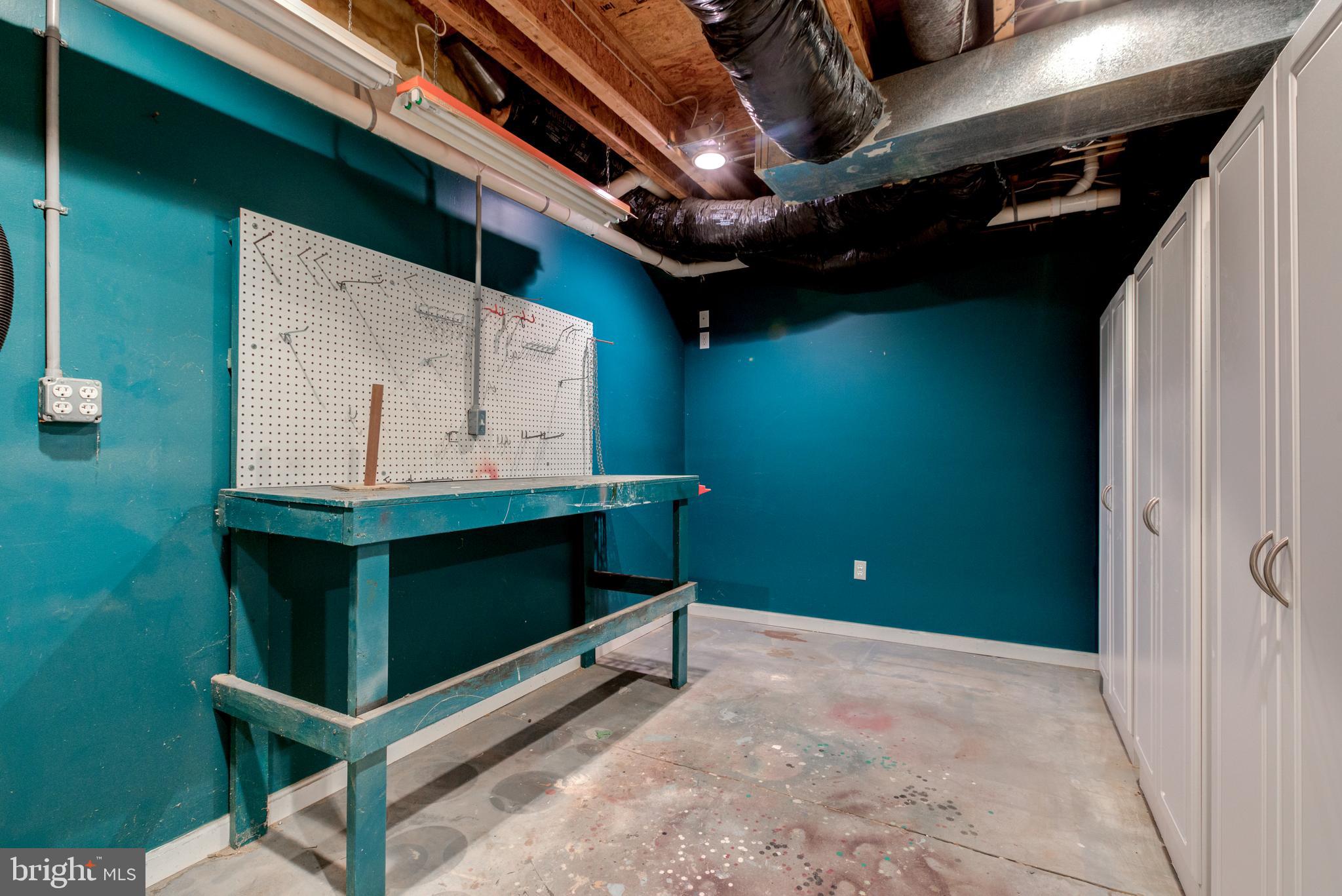 TRADITIONS AT LONGII - Residential