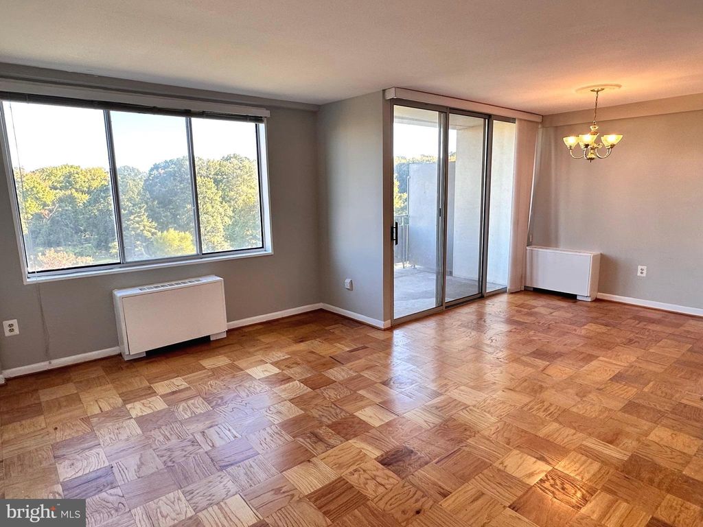 Photo of 6641 Wakefield Drive #616, ALEXANDRIA, VA 22307 (MLS # VAFX2275936)