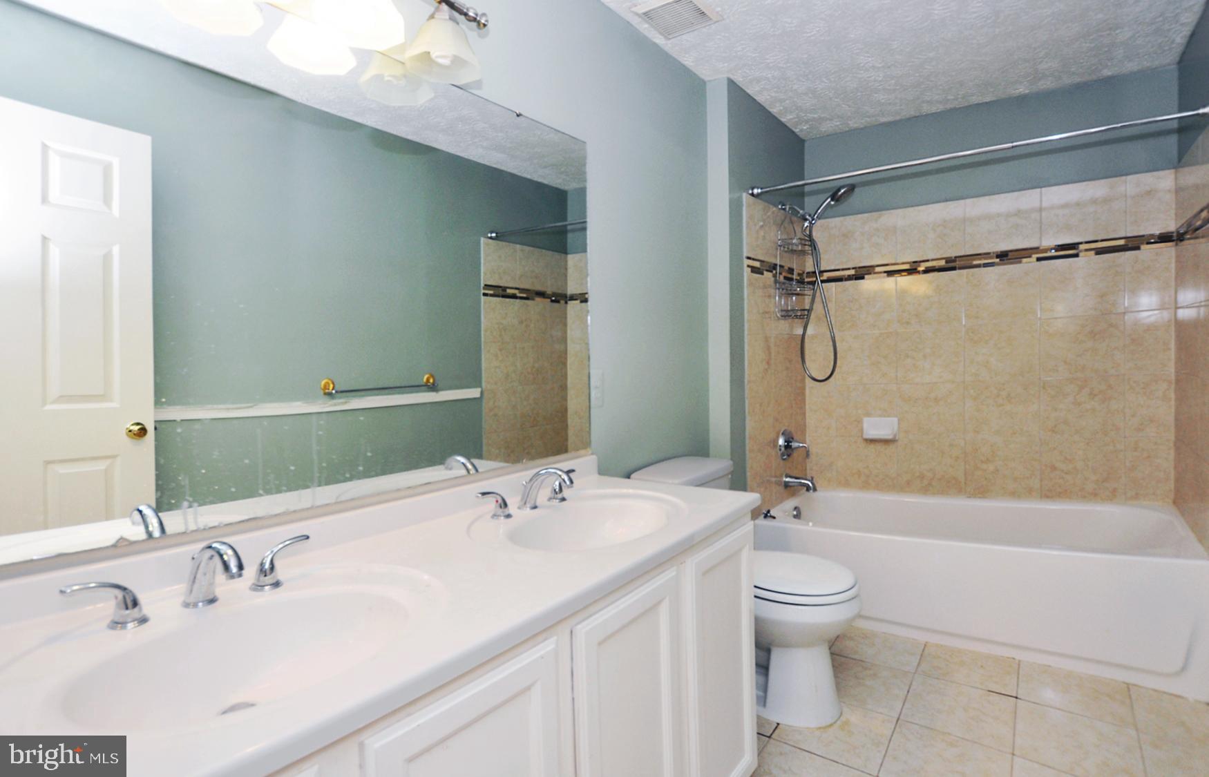 INDIAN CREEK PLAT 10 - Residential Lease