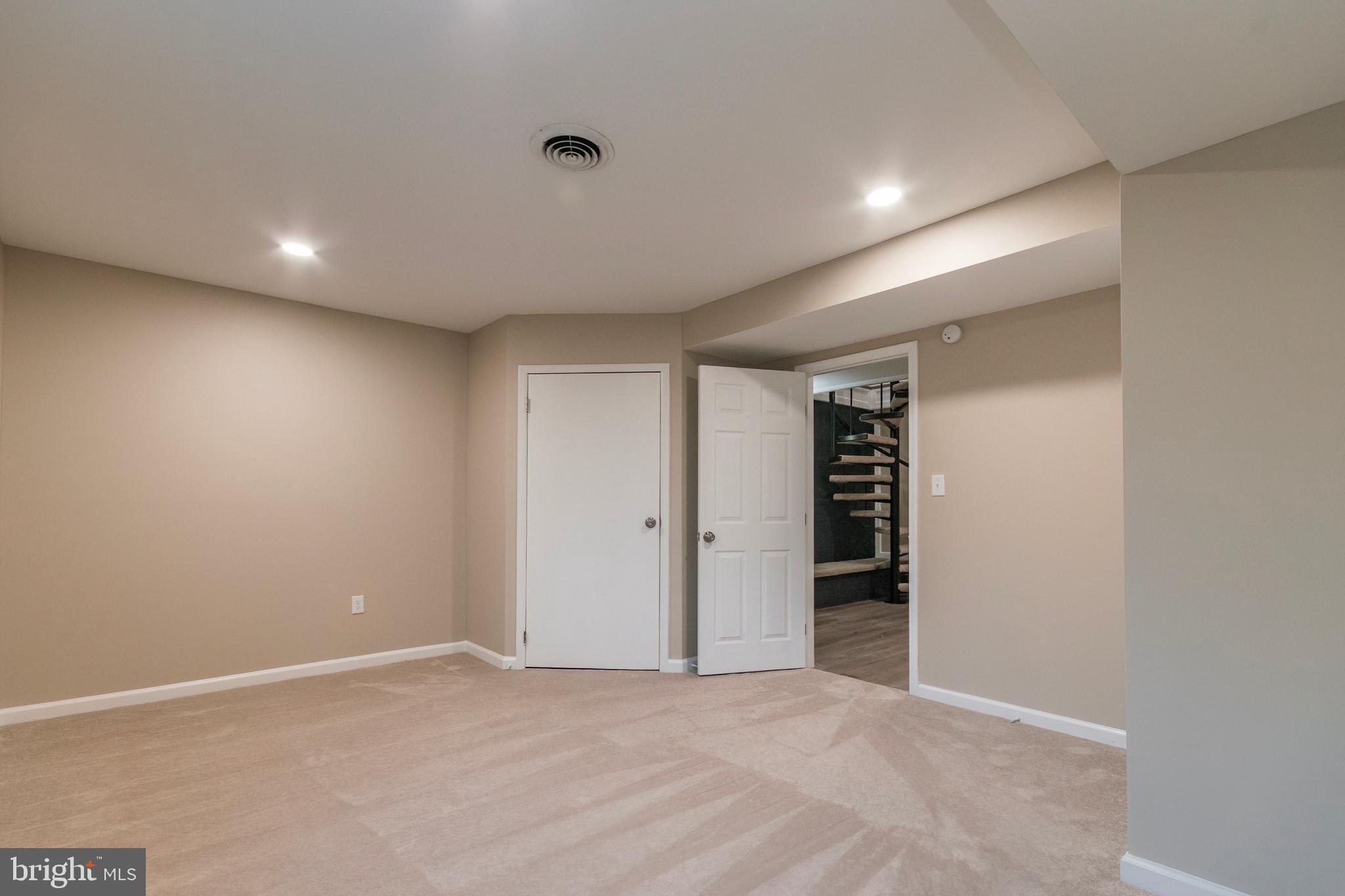 SHANNONDALE - Residential