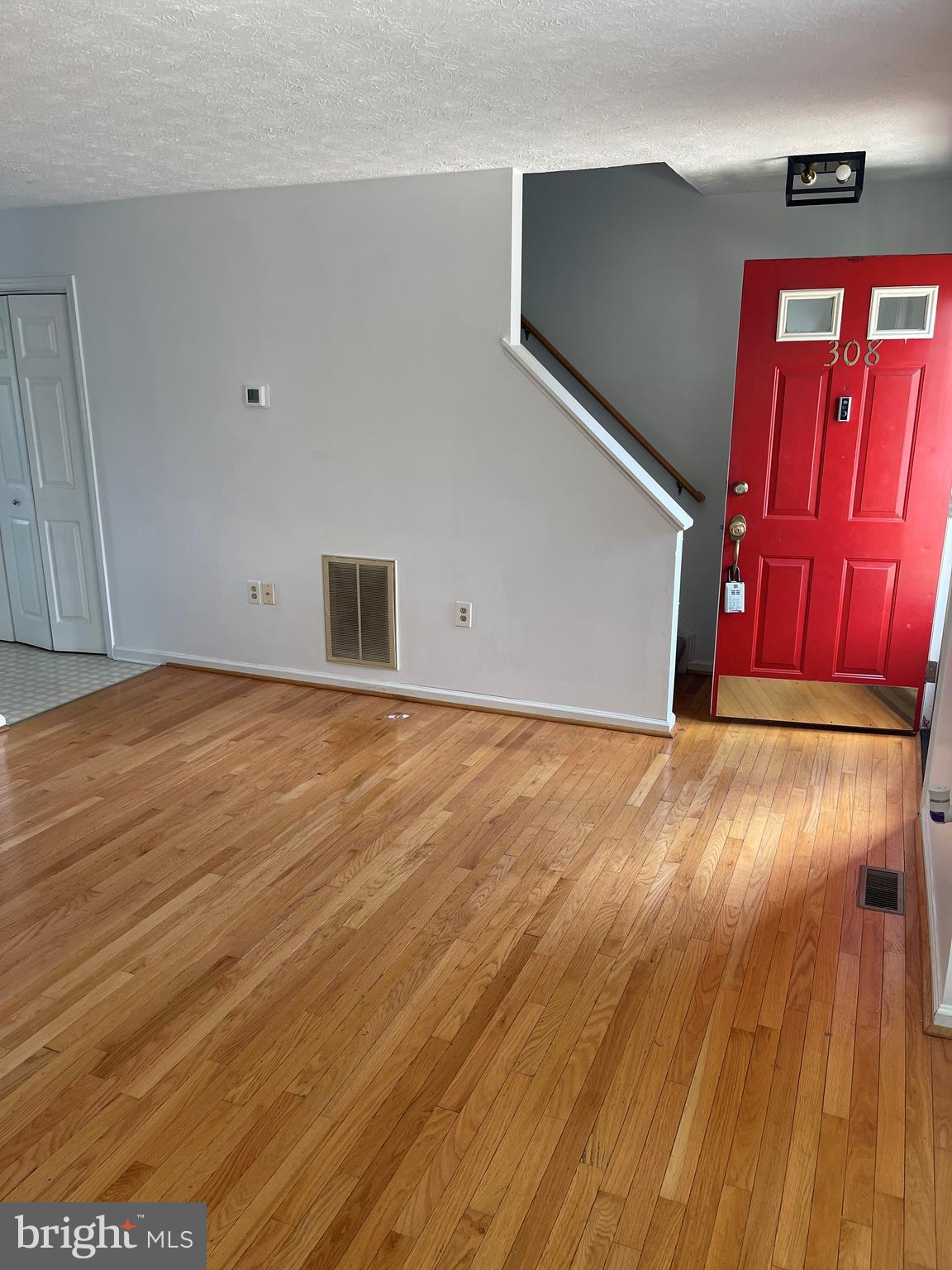 HUNTINGTON MEADOWS - Residential Lease