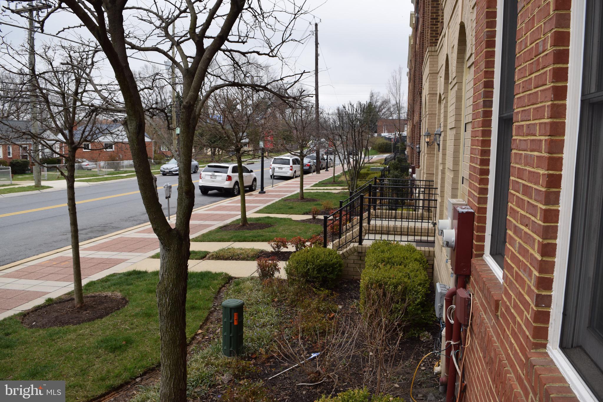 WHEATON FOREST - Residential Lease