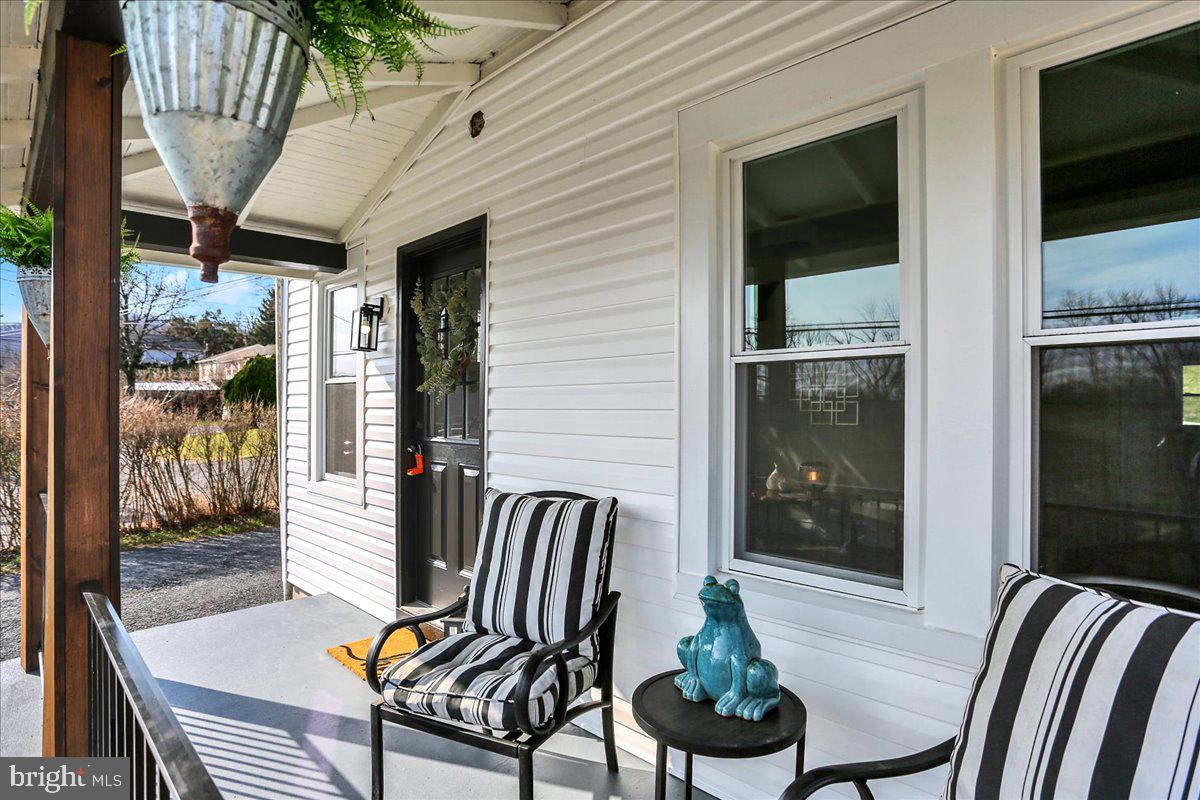 162 SEYFERT DRIVE