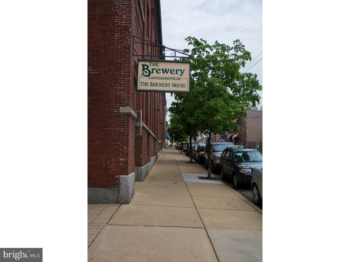 FAIRMOUNT - Residential Lease