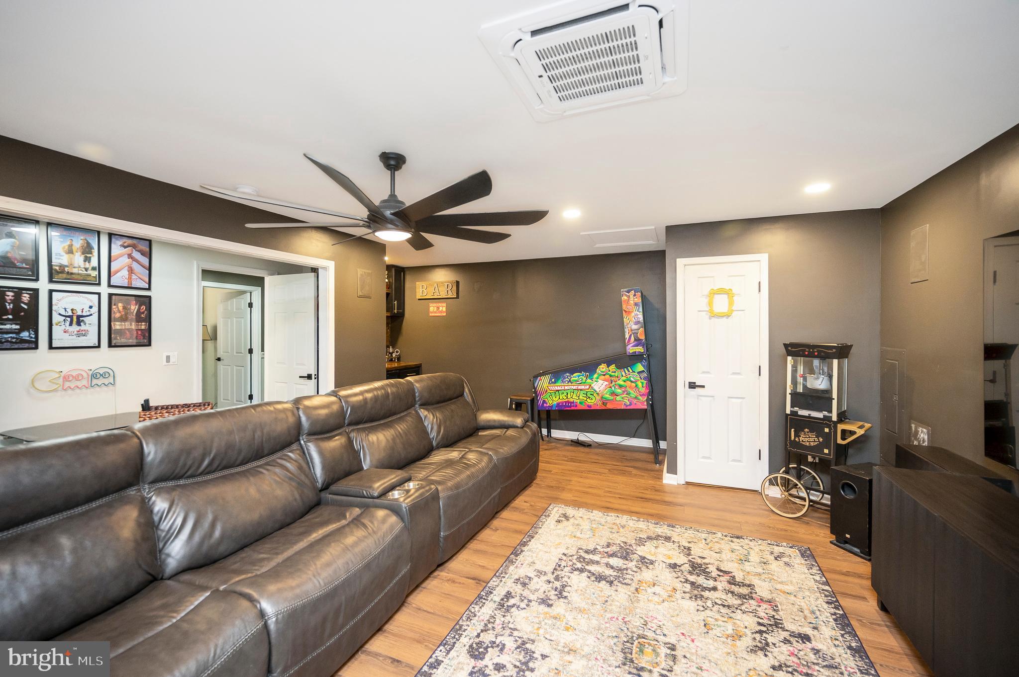 LAKE OF THE WOODS - Residential