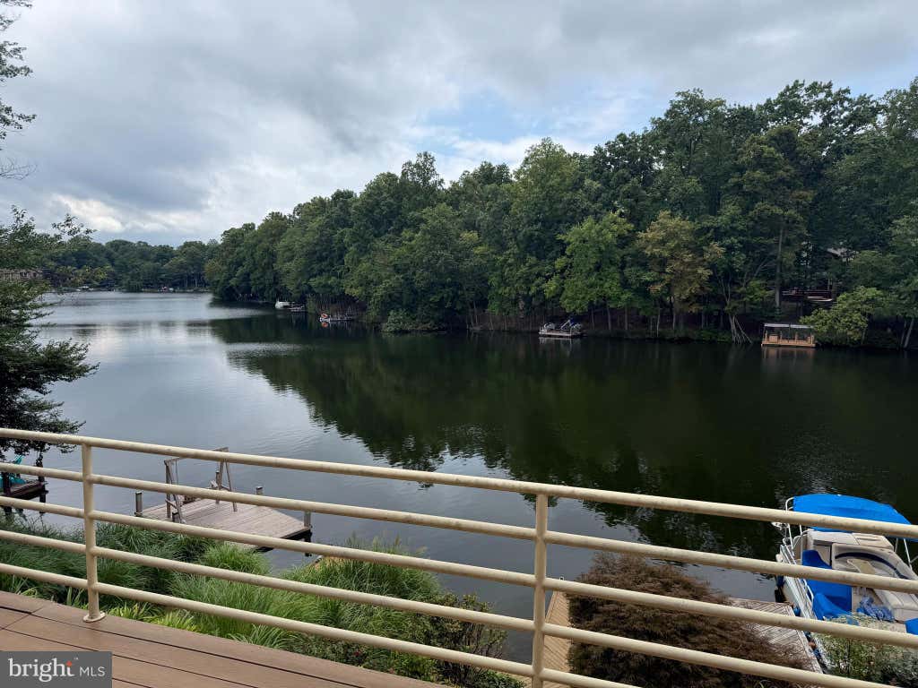 Photo of 1987 Lakeport Way, RESTON, VA 20191 (MLS # VAFX2336950)
