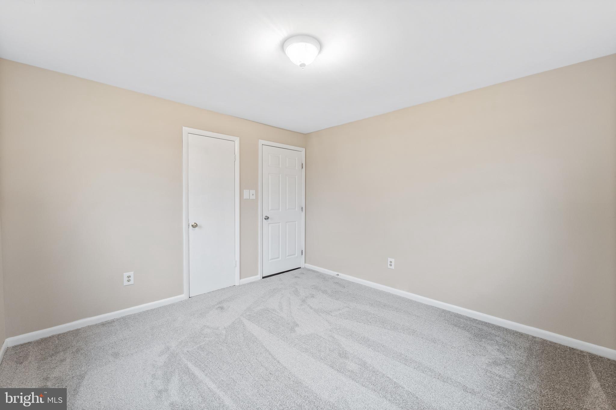 NEWTOWN VILLAGE SUB - Residential