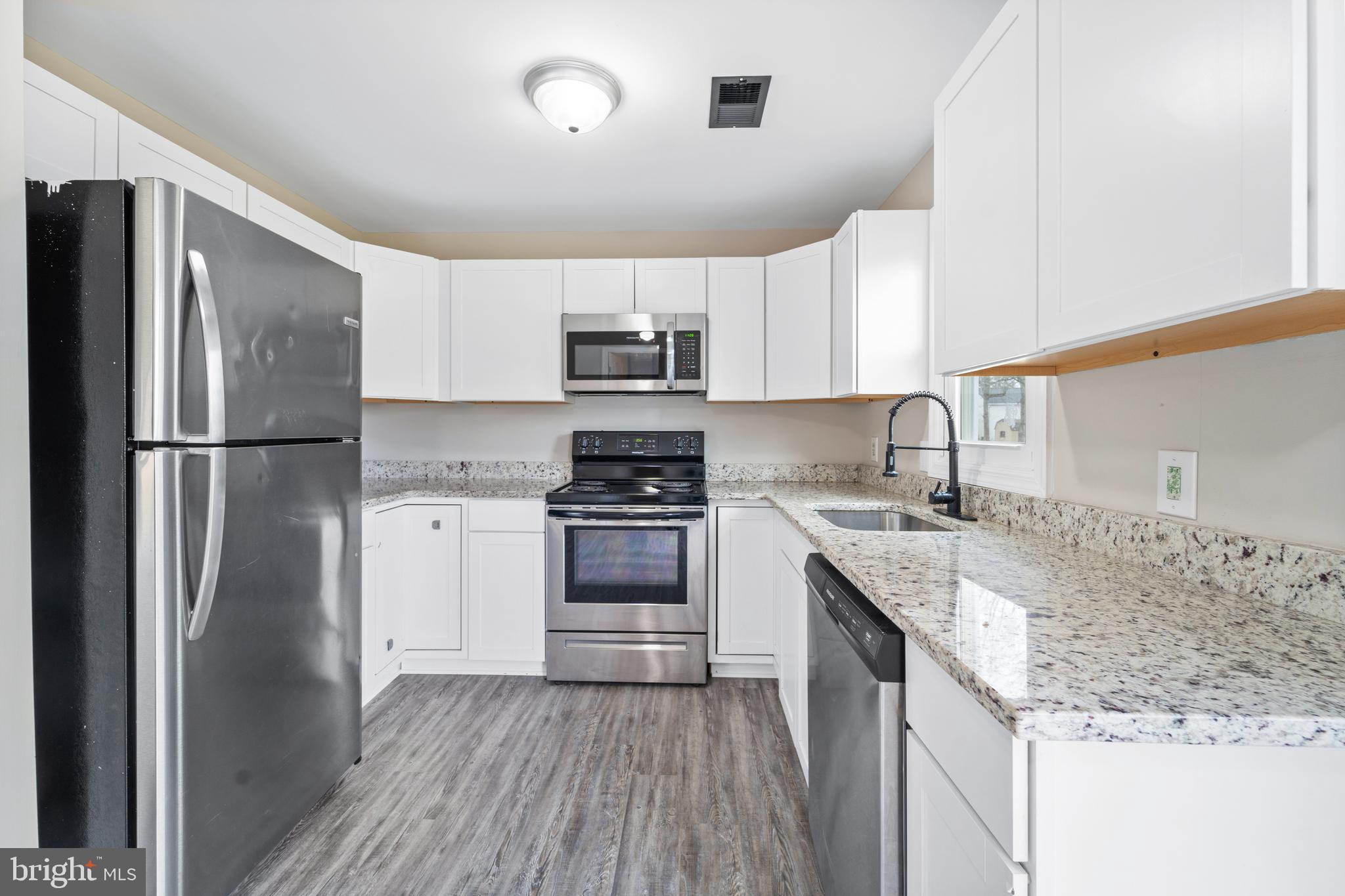 NEWTOWN VILLAGE SUB - Residential