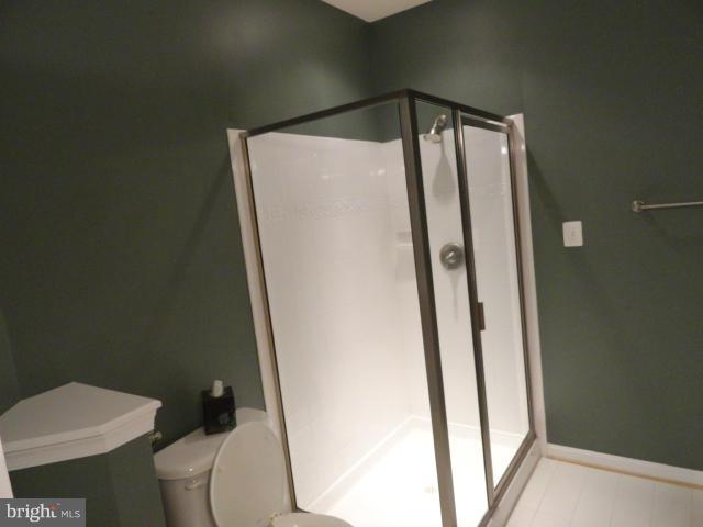 OYSTER BAY CONDOMINIUMS - Residential Lease