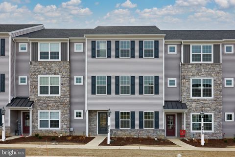 Photo of 2417 Spring Water Circle, LANCASTER, PA 17601 (MLS # PALA2077336)