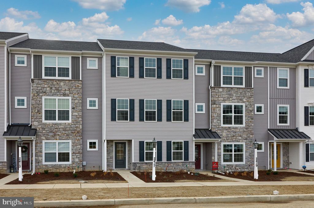 Photo of 2417 Spring Water Circle, LANCASTER, PA 17601 (MLS # PALA2077336)