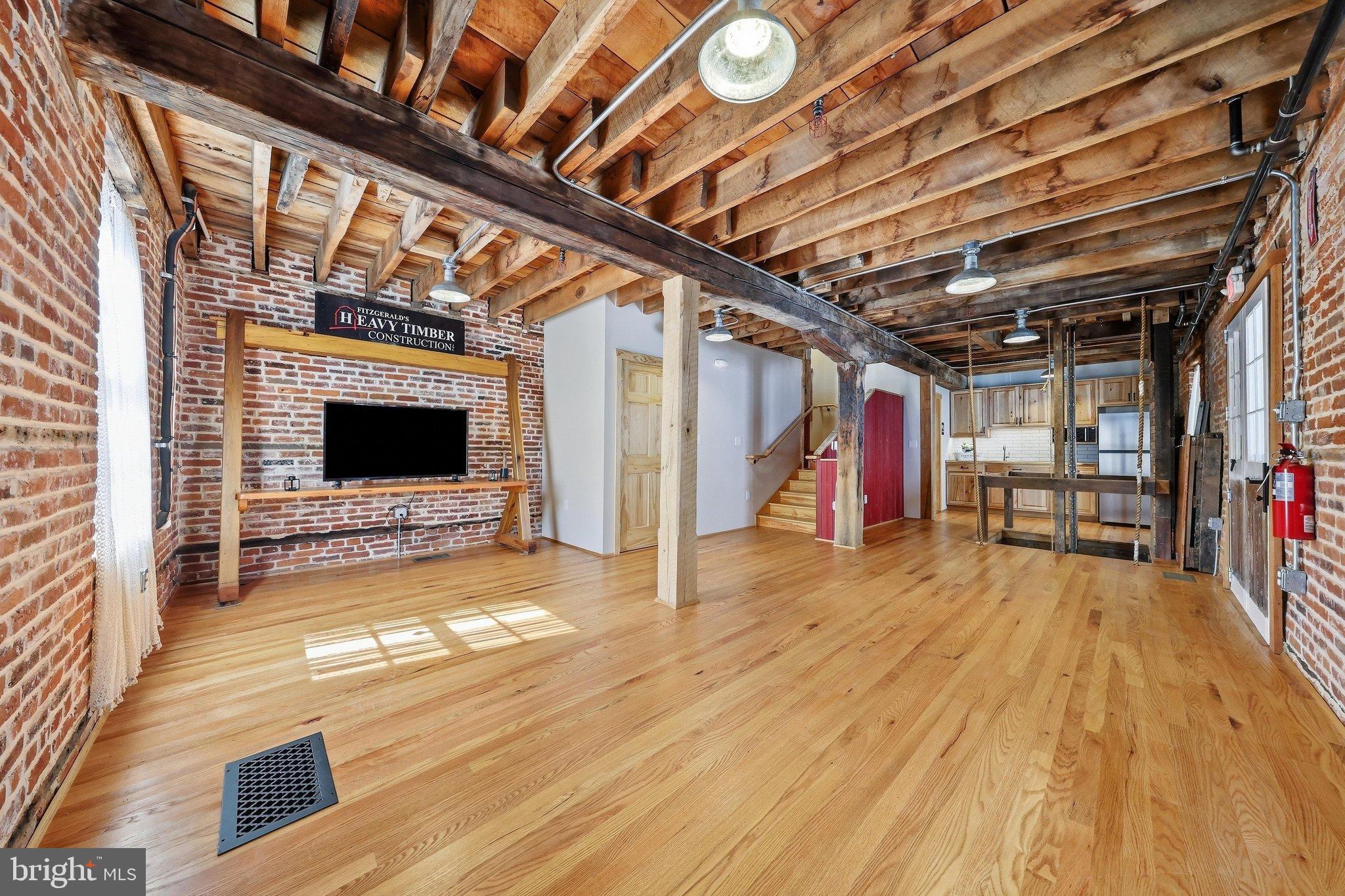 51 CARROLL CREEK WAY