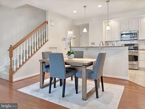 2506 HURSTON LANE NE G WASHINGTON DC 20018