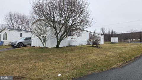 4 WALNUT COURT FLEETWOOD PA 19522