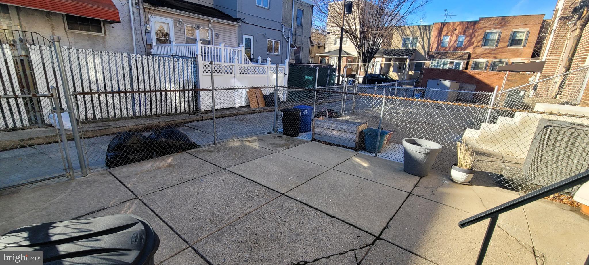 LOWER MOYAMENSING - Residential