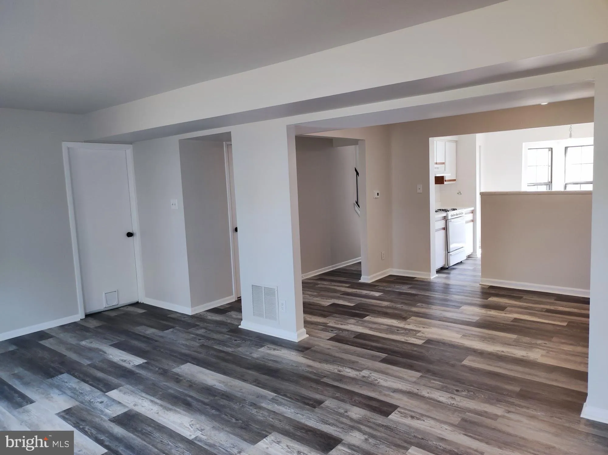 Voorhees, New Jersey 08043, United States, 2 Bedrooms Bedrooms, ,2 BathroomsBathrooms,Residential,Pending,81973