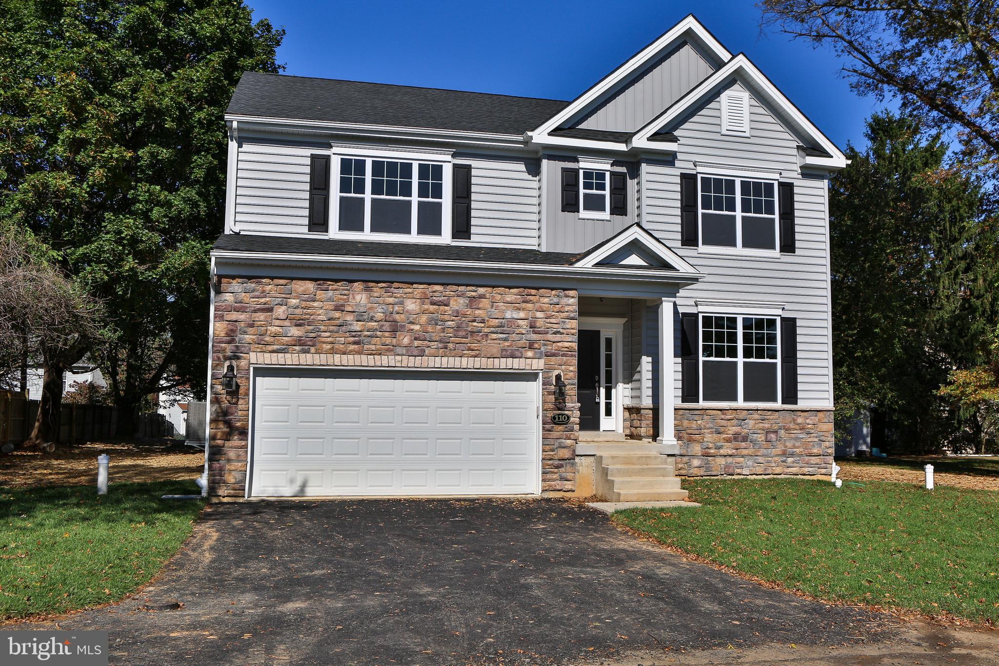 WELLINGTON ESTATES - Residential