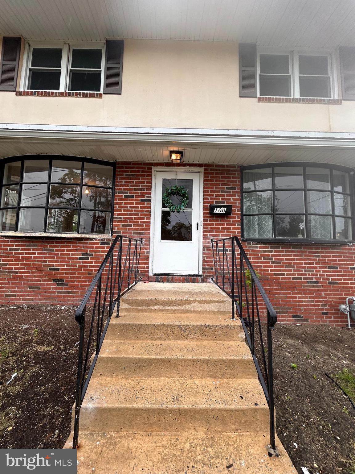 300 W EVESHAM AVENUE