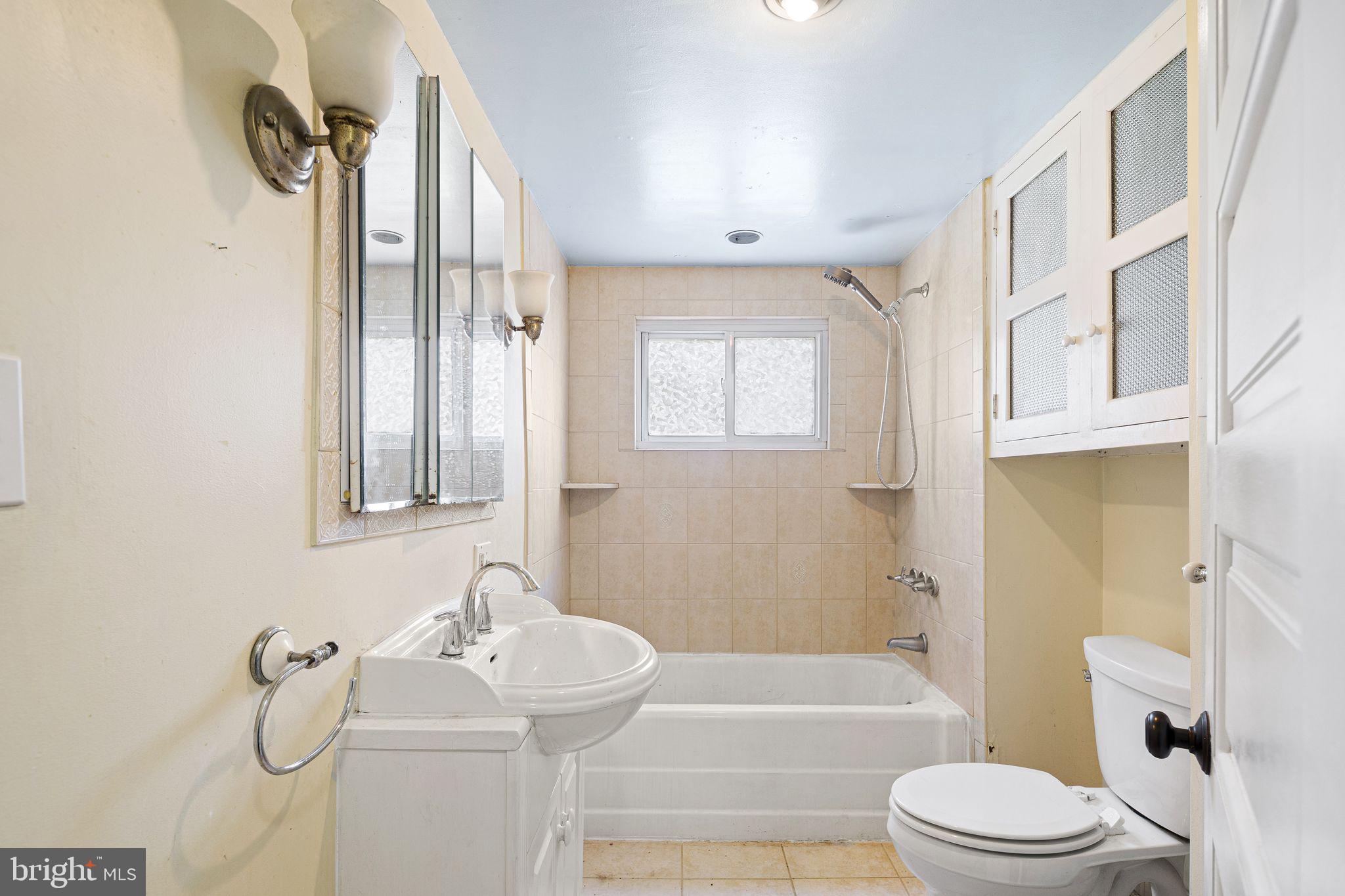 NORTH HILLS - Residential