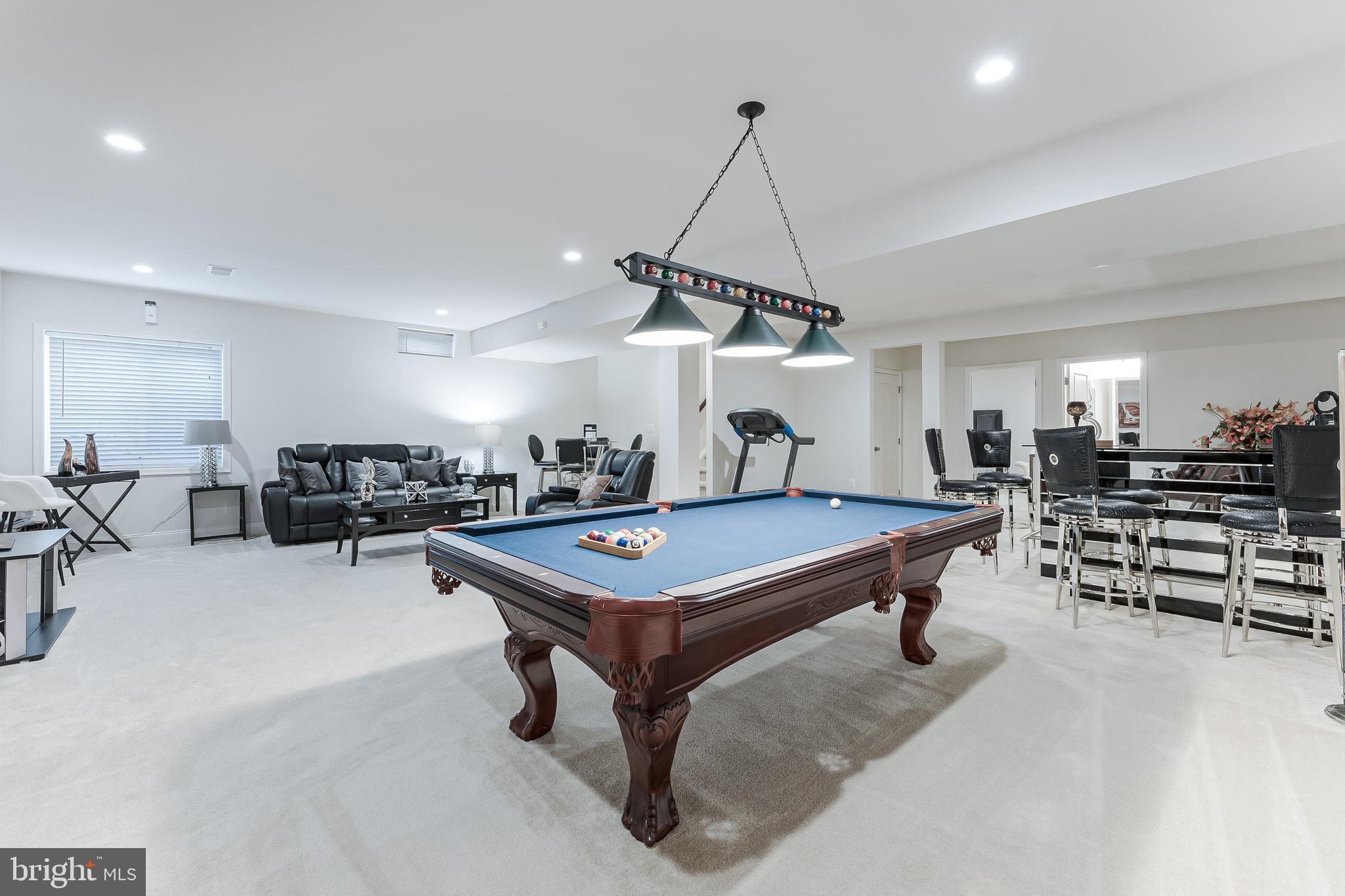 LOUDOUN VALLEY ESTATES 2 - Residential