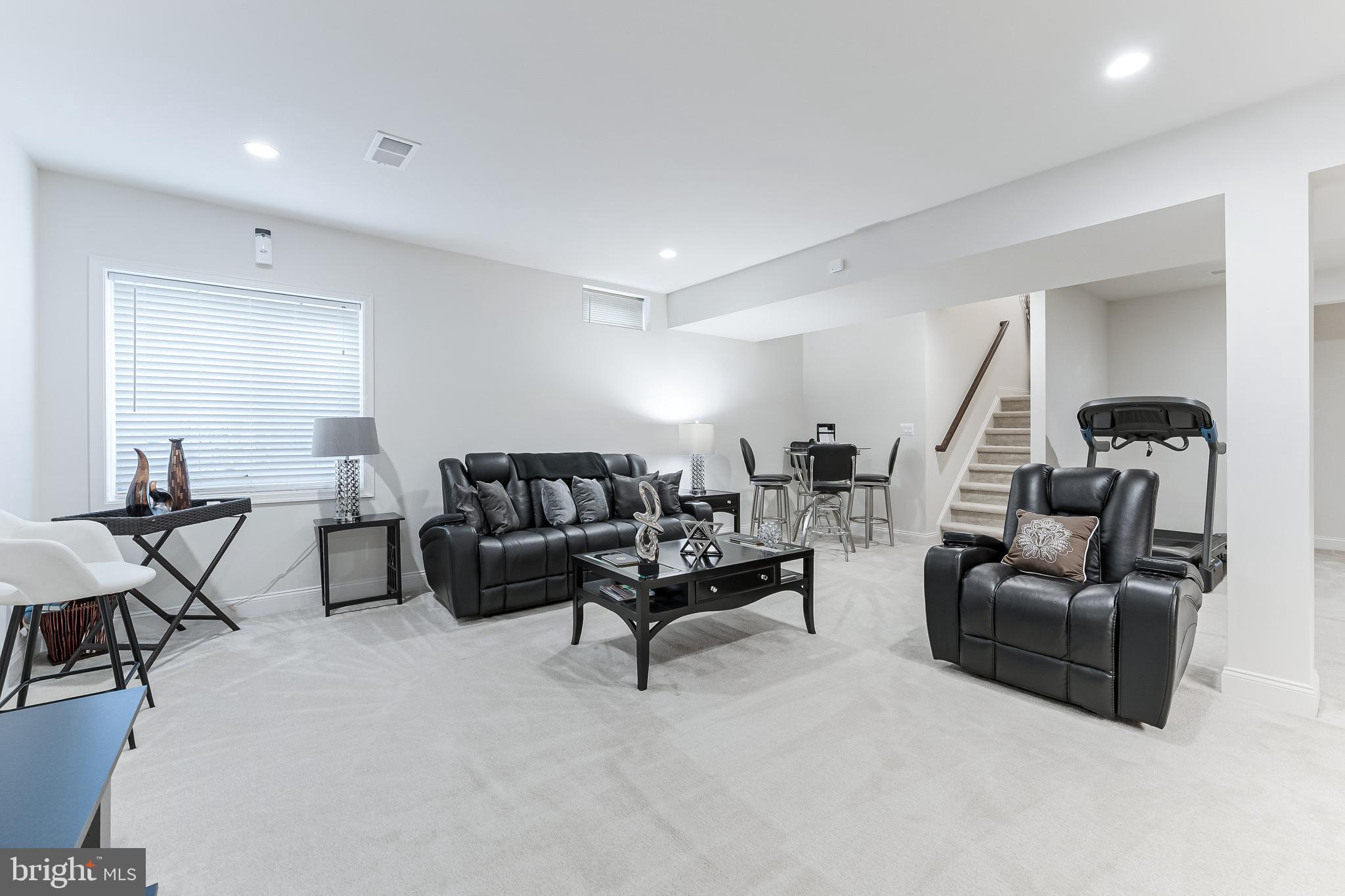 LOUDOUN VALLEY ESTATES 2 - Residential