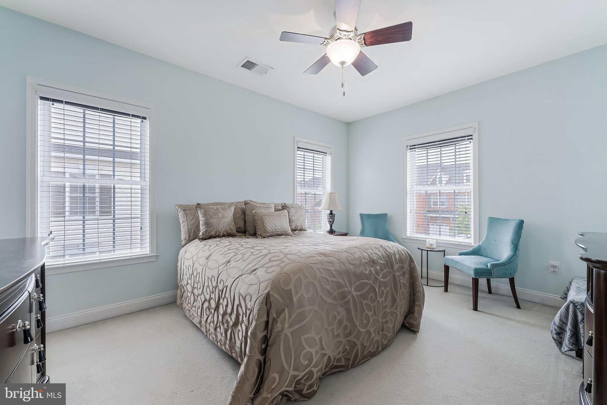 LOUDOUN VALLEY ESTATES 2 - Residential