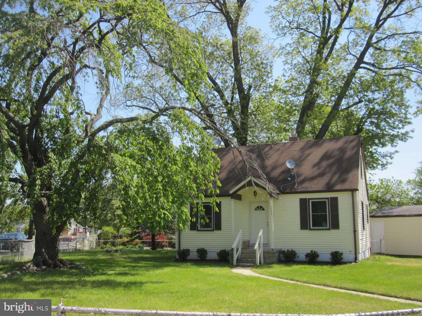 GLENMONT FOREST - Residential Lease